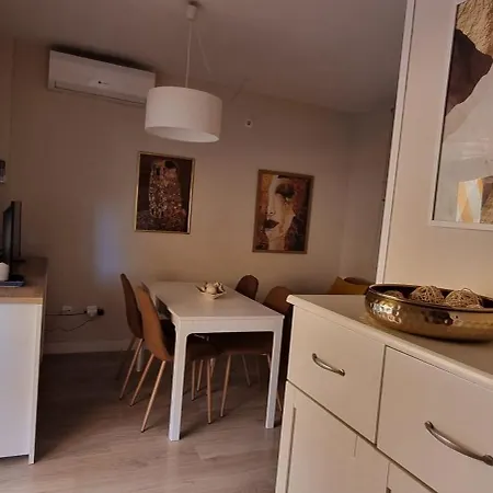 Neptuno Apartment *